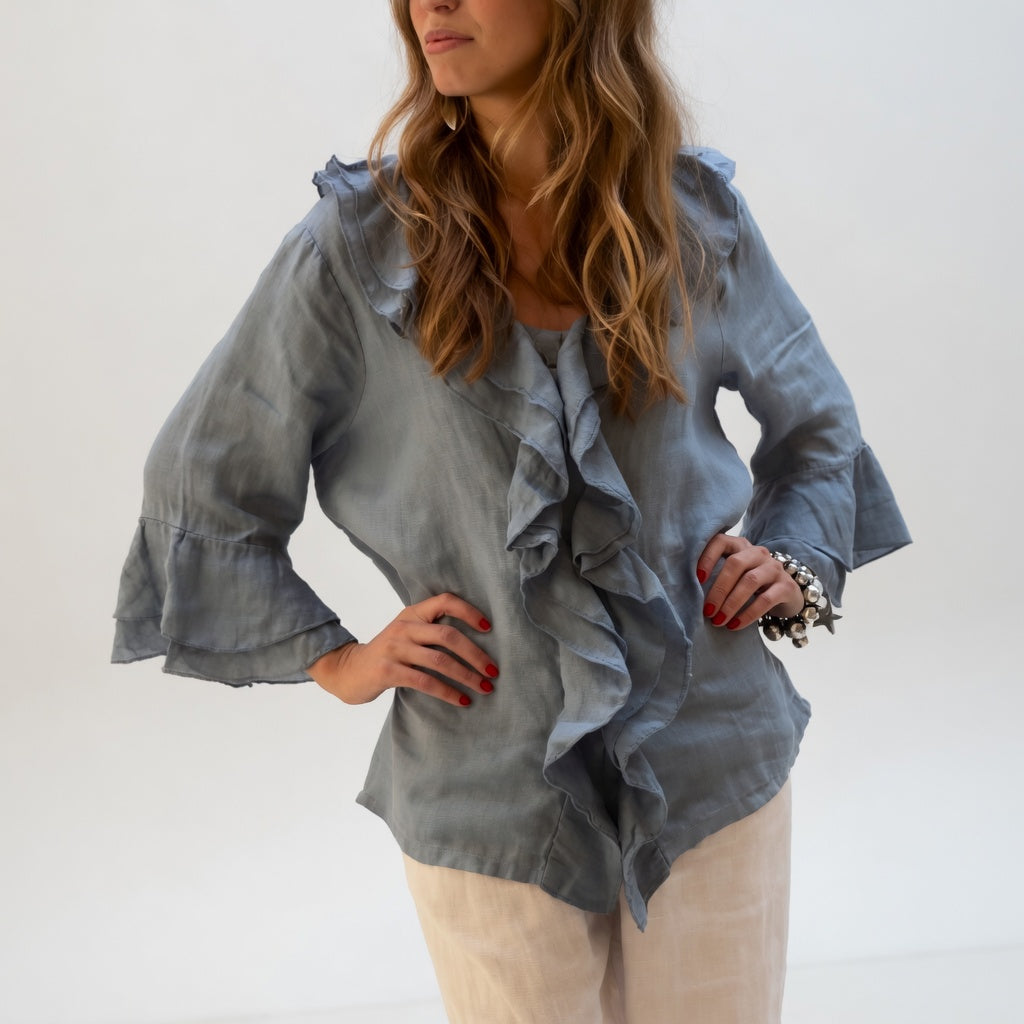 Célia | Blouse Fluide à Col Volant Élégant