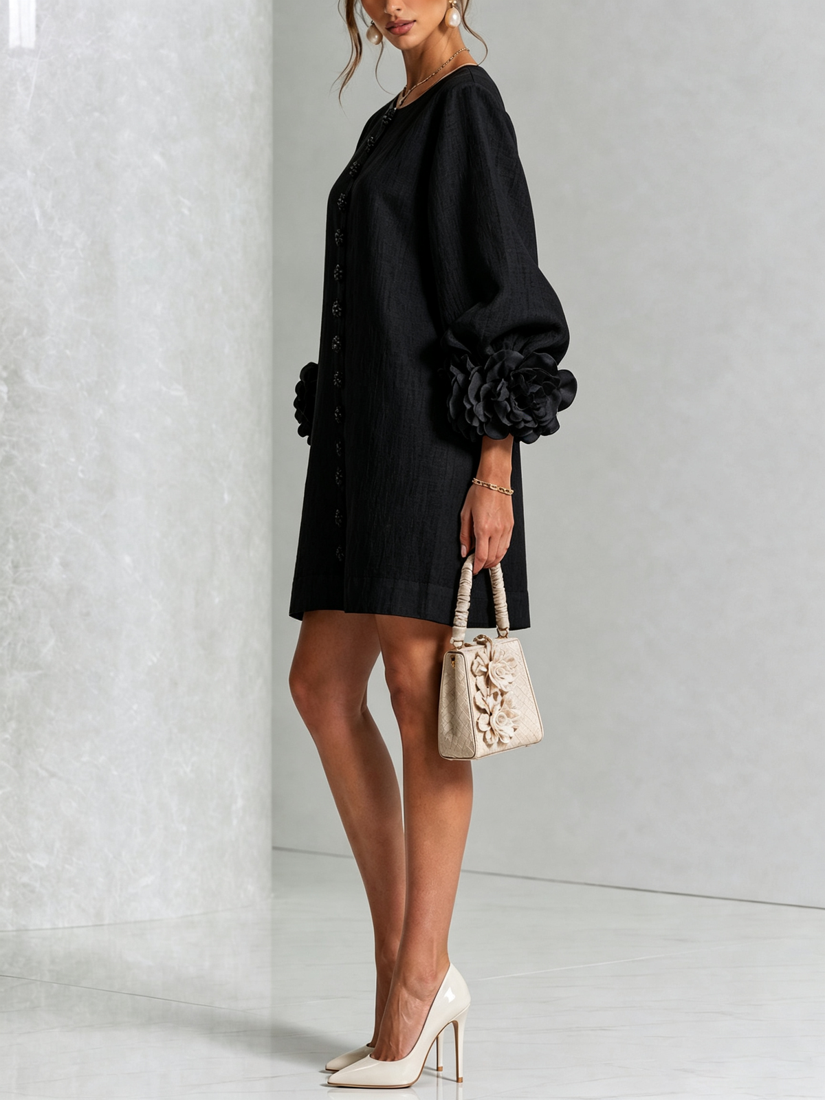 Élodie | Robe Mini Florale Blanche à Manches Élégantes