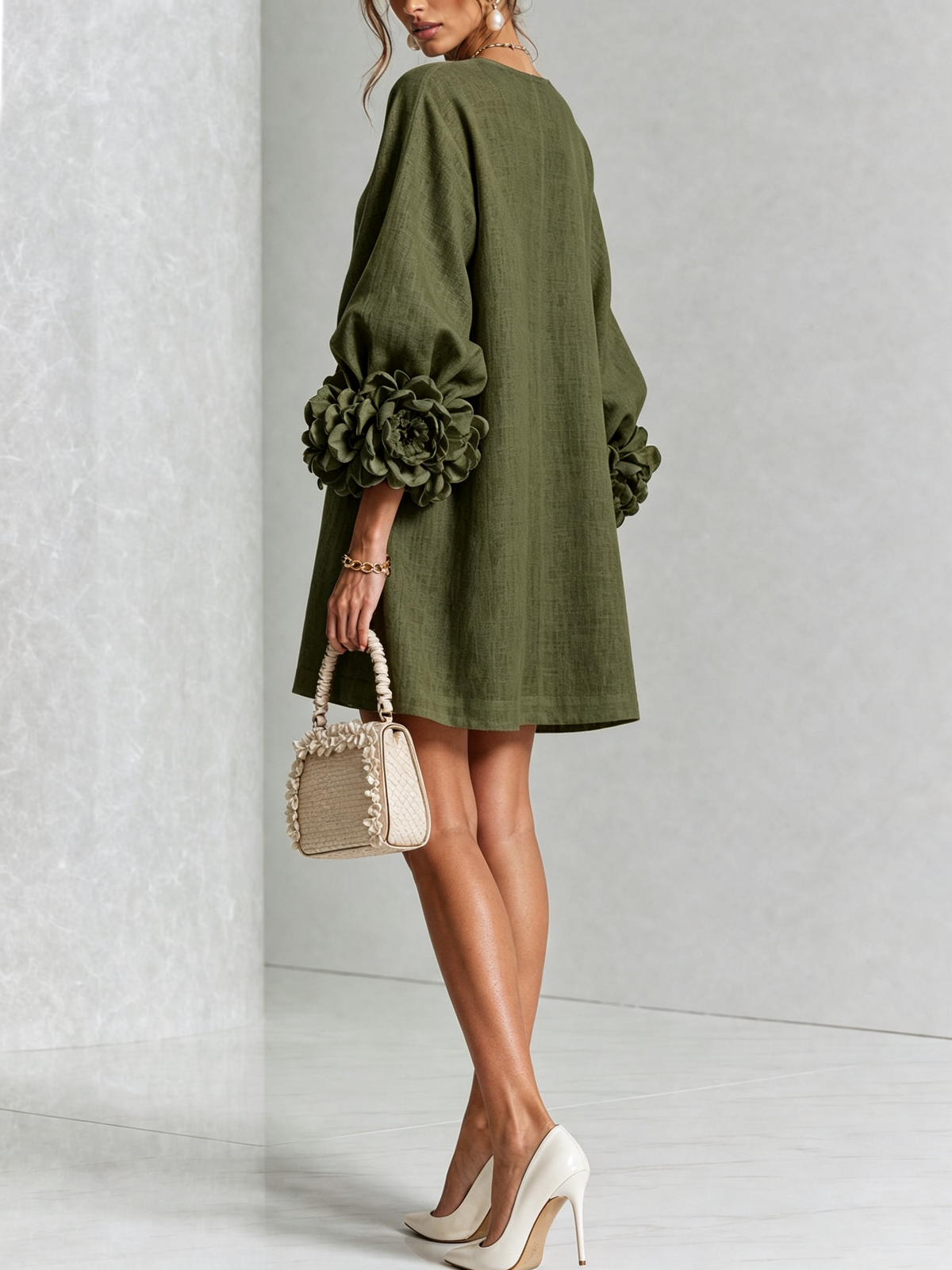 Élodie | Robe Mini Florale Blanche à Manches Élégantes