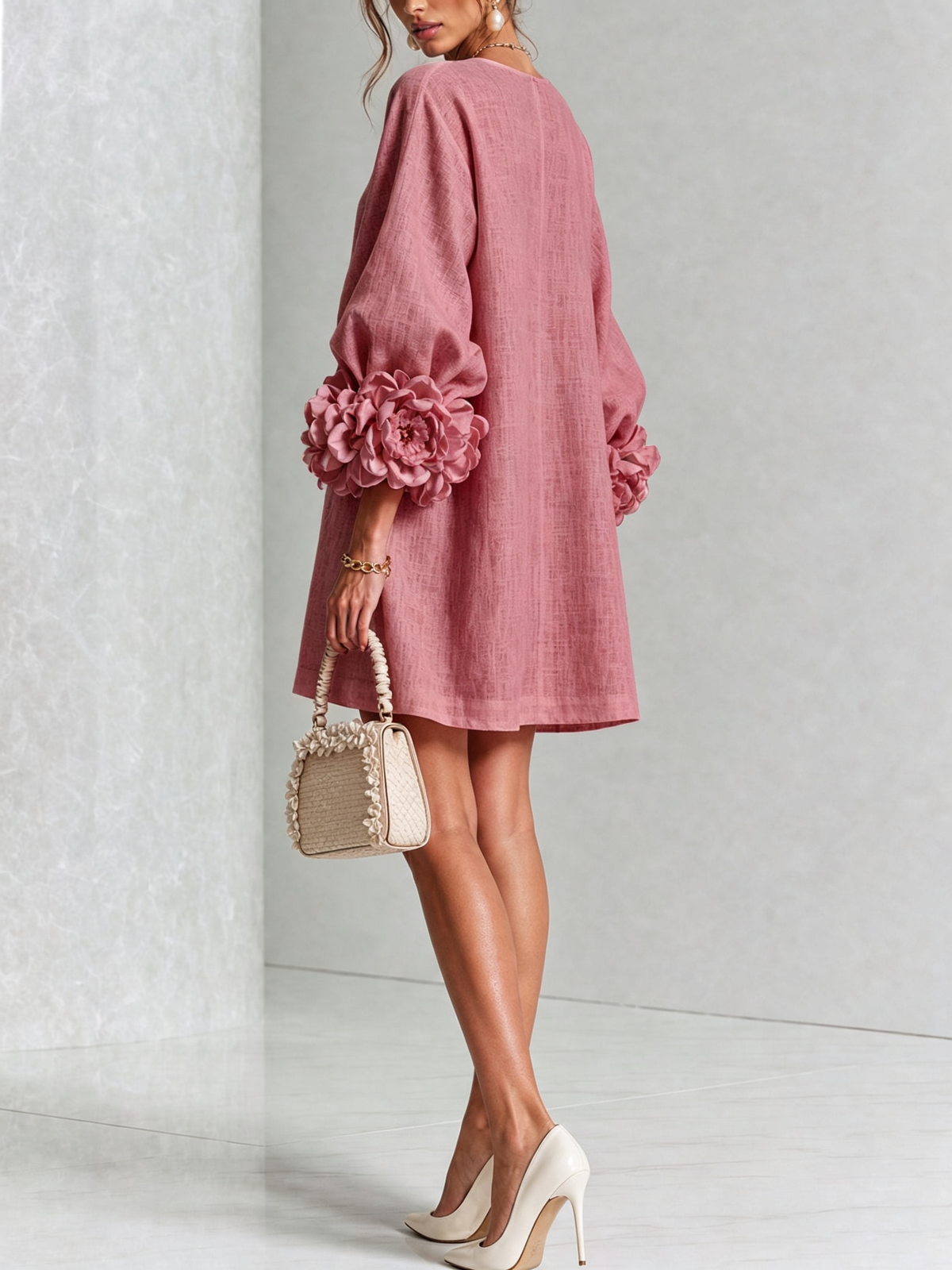Élodie | Robe Mini Florale Blanche à Manches Élégantes
