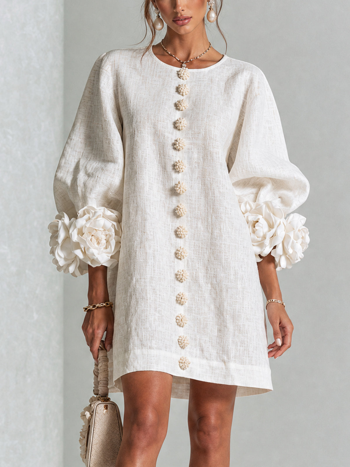 Élodie | Robe Mini Florale Blanche à Manches Élégantes