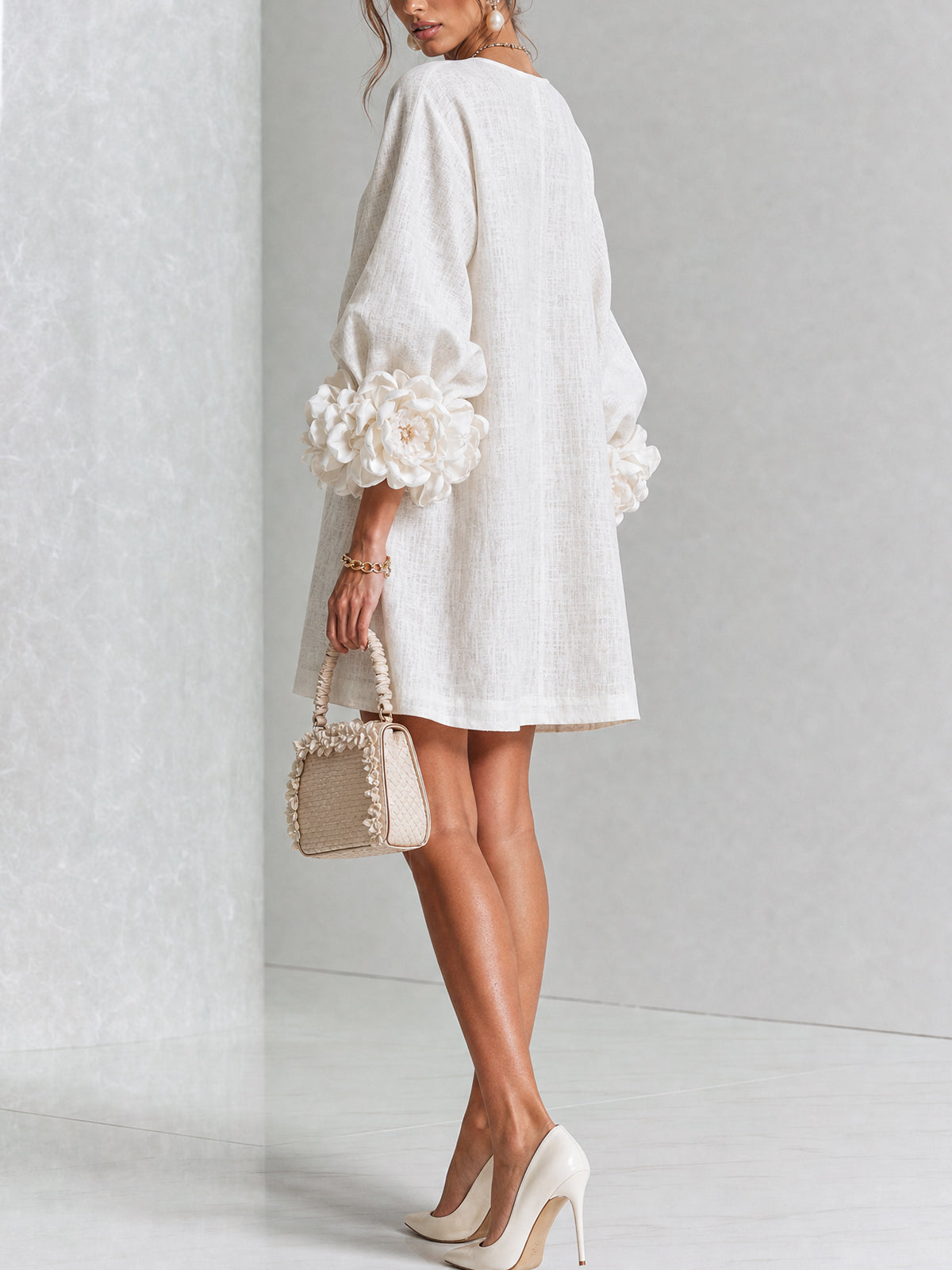 Élodie | Robe Mini Florale Blanche à Manches Élégantes
