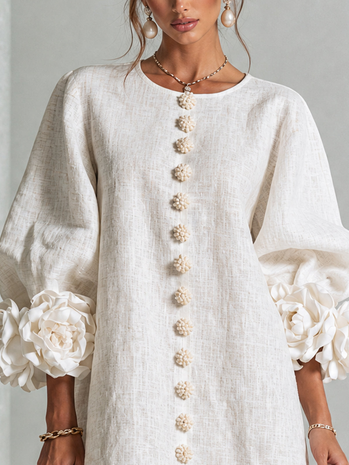 Élodie | Robe Mini Florale Blanche à Manches Élégantes